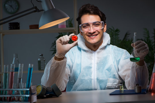 Medicine drug researcher working in lab 