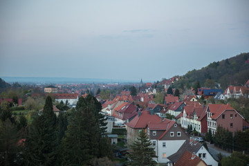 Fototapeta premium Häuser abends in Wernigerode im Harz