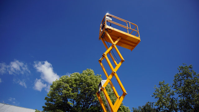 Scissor Lift Platform