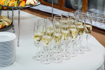 full glasses of champagne