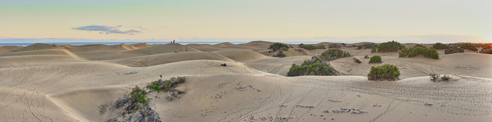 Fototapeta na wymiar Sunset over sand dunes on Canary islands / Maspalomas - Spain 