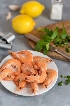Fresh boiled shrimps. Seafood.