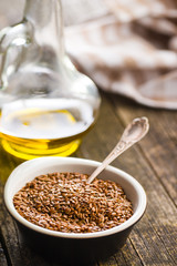 Healthy brown linseeds.