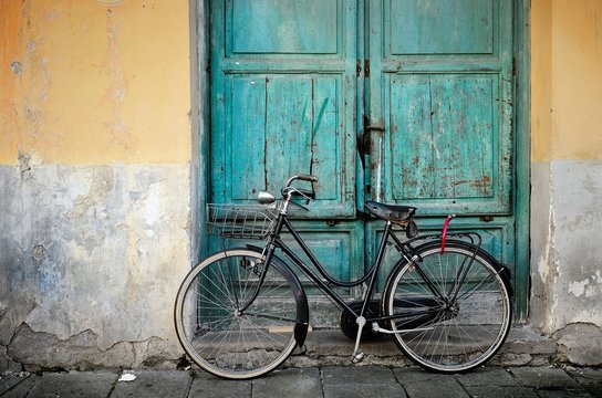 Fototapeta Italian old style bicycle