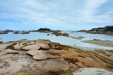 Vue sur la côte bretonne depuis Tourony-Ploumanach