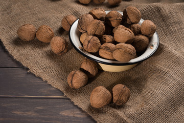 walnut 