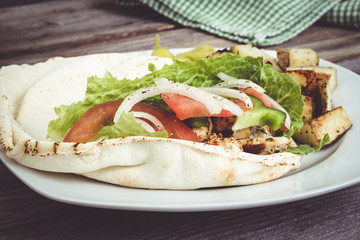 chicken pita sandwich