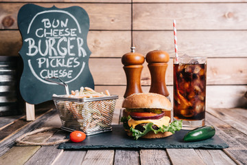 Cheeseburger With Fries