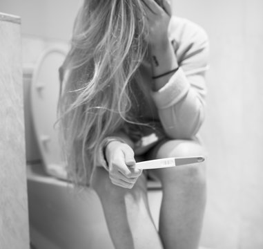 A depressed woman with a positive pragnent test