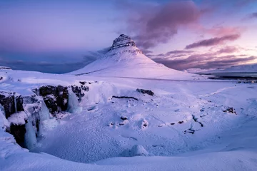 Crédence de cuisine en verre imprimé Kirkjufell amazing kirkjufell mountain at dawn, iceland