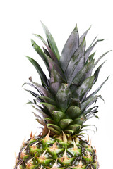 Ananas su sfondo bianco