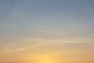 Obraz premium Sunrise or sunset sky with clouds line