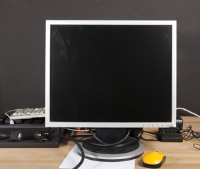 dirty monitor,keyboard,charger for the battery