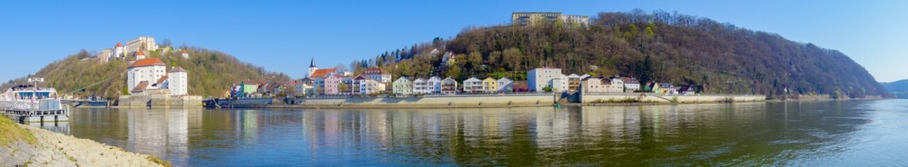 Fototapeta na wymiar Donaupanorama Passau