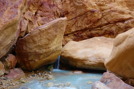 Wadi Zarqa Ma'in canyon located in the mountainous landscape to the east of the Dead Sea, near to Wadi Mujib, Jordan, Middle East