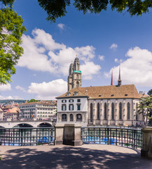 Historic Zürich center with famous Grossmünster Church, Limmat river and Zürichsee, Switzerland. Historisches Zentrum von Zürich mit der berühmten Grossmünster Kirche, Limmat, Zürichsee, Schweiz.