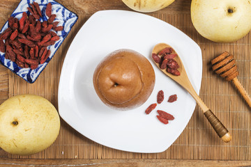 Sweet stewed snow pear Red date, Lycium barbarum