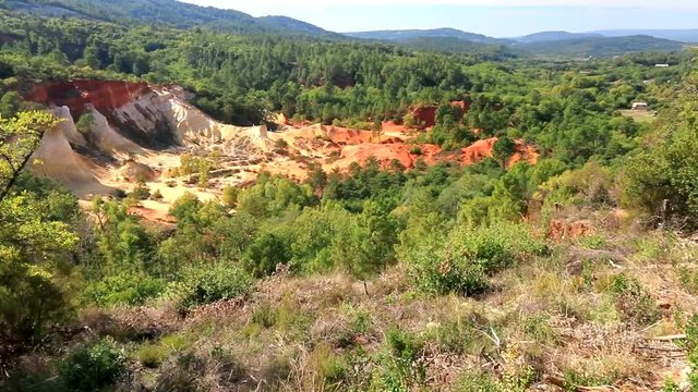 Carri&egrave;res en provence