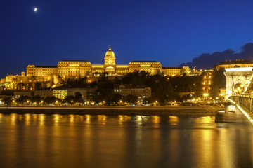 Budapest Chain Bridge and Royal palace at night