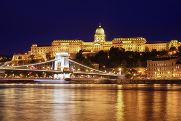 Fototapeta na wymiar Budapest Chain Bridge and Royal palace at night