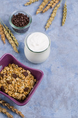 Traditional granola with raisins