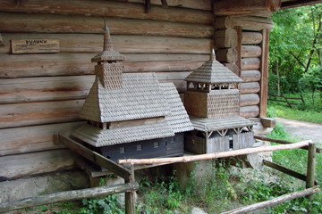 Ancient traditional Ukrainian household items, which can be enjoyed by holidaymakers in the Shevchenkivsky grove. Buildings for bees.