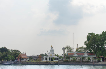 タイ・バンコク・チャオプラヤ川・ボート・仏陀