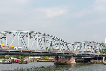 タイ・バンコク・チャオプラヤ川・ボート・鉄橋