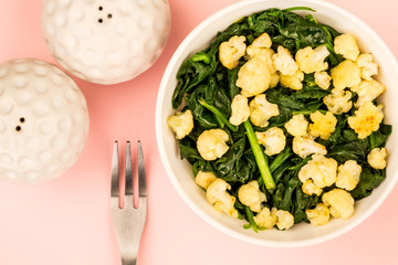 Vegan Spinach and Cauliflower Food Bowl