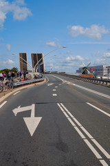 Offene Zugbrücke in Zaanse Schans/NL