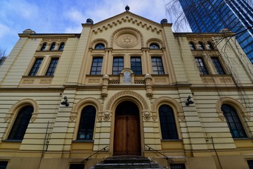Fototapeta na wymiar ワルシャワ歴史地区と文化科学宮殿