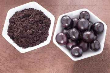 Acai fruit and powder - Euterpe oleracea
