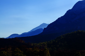 Турция. Горы позднем вечером после дождя.