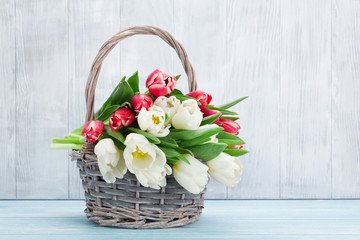 Fototapeta na wymiar Colorful tulips bouquet