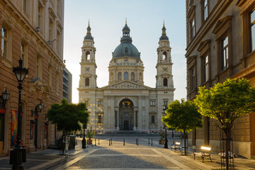 Obraz premium Saint Stephen Basilica front view, Budapest