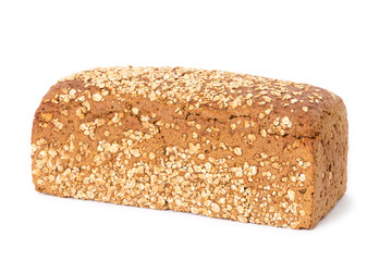 Vollkornbrot auf wei&szlig;em Hintergrund freigestellt