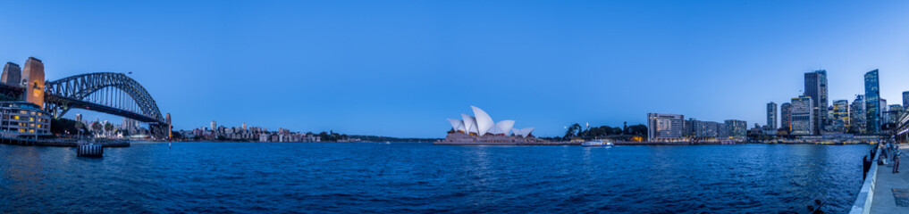 Fototapeta na wymiar Sydney Harbour Dusk