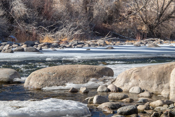 Fototapeta na wymiar Colorado river in winter