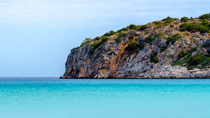 Einsame Bucht mit türkisem Wasser 