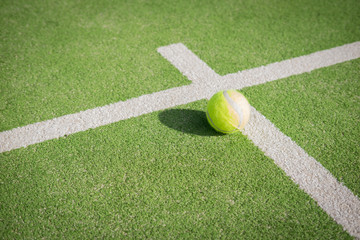 Paddle tennis court and ball