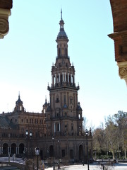 Fototapeta na wymiar Torre sur de Plaza España, Sevilla