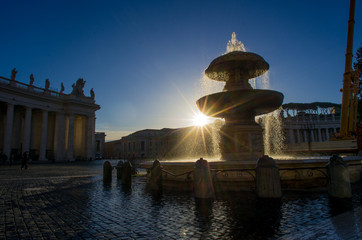 Fototapeta na wymiar Beautiful Fountain at sunrise 