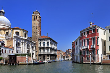 Fototapeta na wymiar Venice historic city center, Veneto rigion, Italy - view on the Palazzos and Cannaregio district