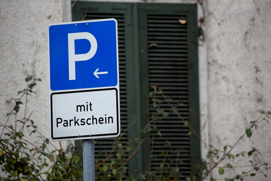 Parkplatzschild