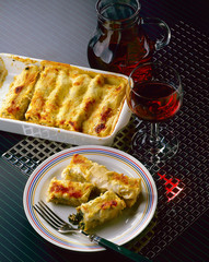 Spinat-Ricotta-Canneloni mit Rotwein