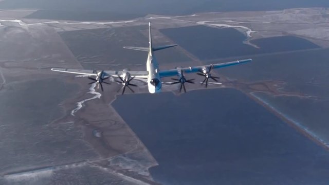 Bomber Tu-95 caught up with me