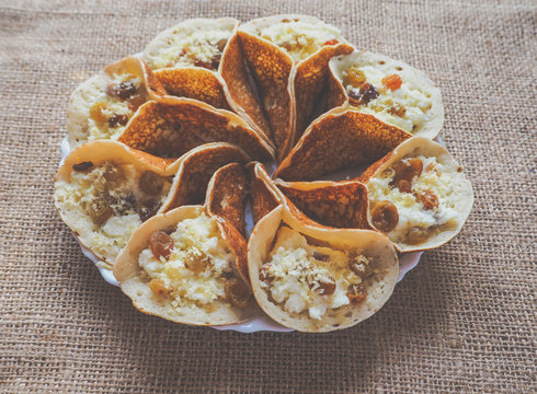 Qatayef, Arabic sweets for Ramadan
