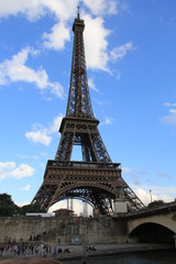 Fototapeta premium Eiffel Tower from the river Seine.