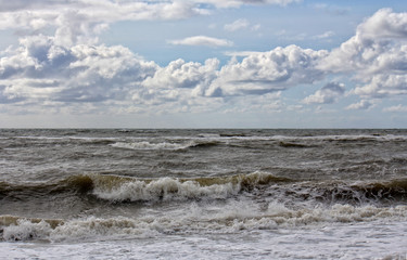 Brandungswellen an der Norsee