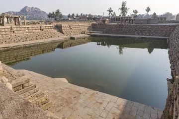 Photo sur Plexiglas Monument artistique one of the water tanks, Hampi, Karnataka, India